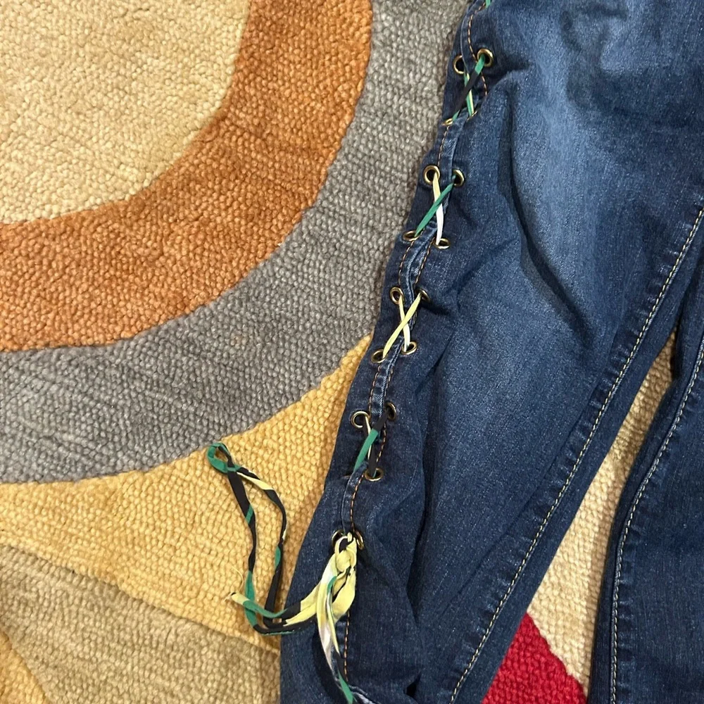 Baby Phat Vintage Retro Y2K Early 2000’s Lace Up Capri Jeans Junior’s Size 1